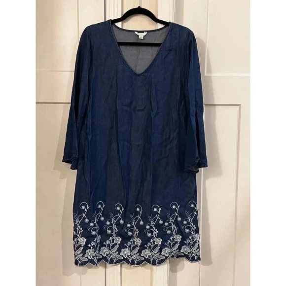 Est.1946 size large scalloped edge with embroidery denim colored dress - Picture 1 of 6